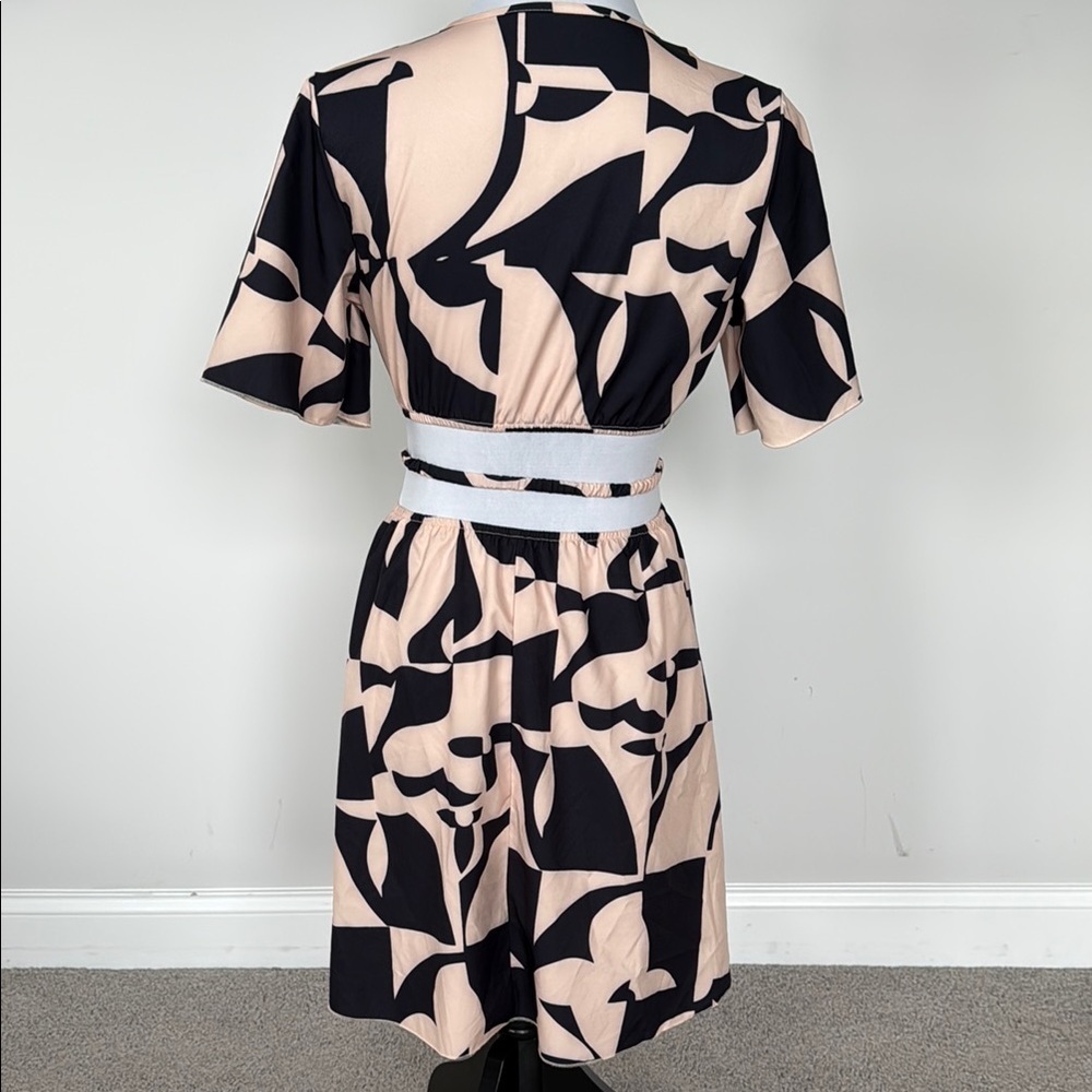 SHEIN Black and Cream Patterned Mini Dress Sz XS - Picture 5 of 7